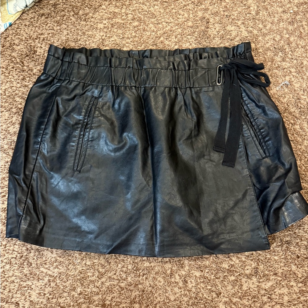 Jolt Faux Leather Wrap Skort XL